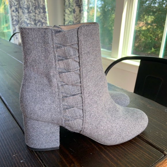 Nine West Shoes - Nine West Grey Wool Chunky Heel Bootie 9